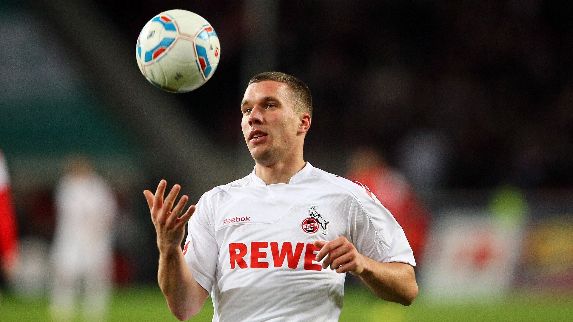 AI智能解说：未来赛场的全新玩法，未来杯ai挑战赛